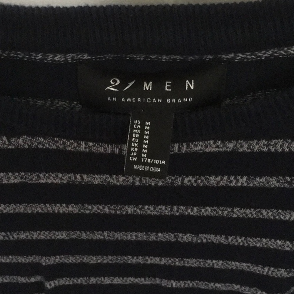 Stripped Sweater - Picture 2 of 4